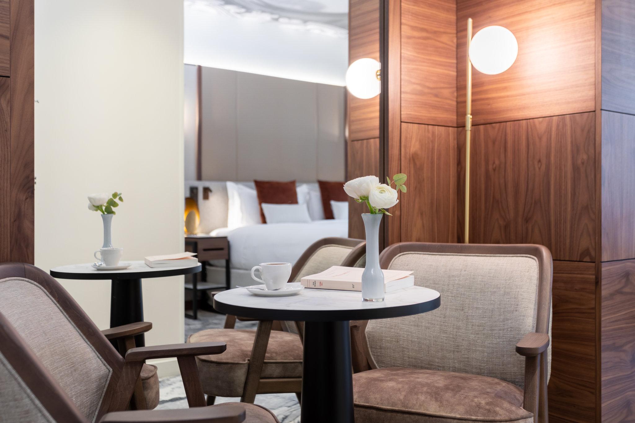 インターコンチネンタル パリ シャンゼリゼ エトワール バイ IHG 写真