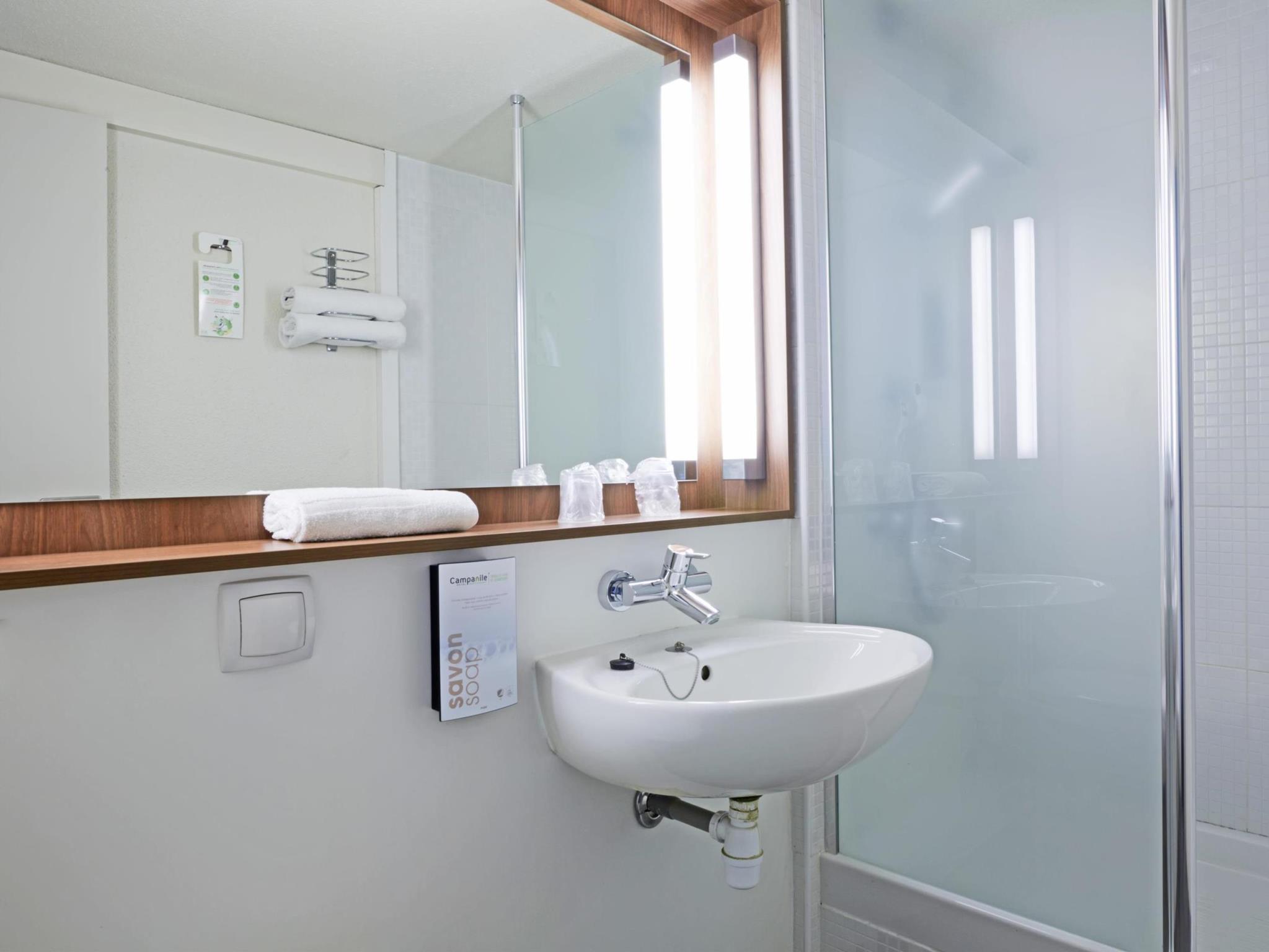 Campanile Lens 写真