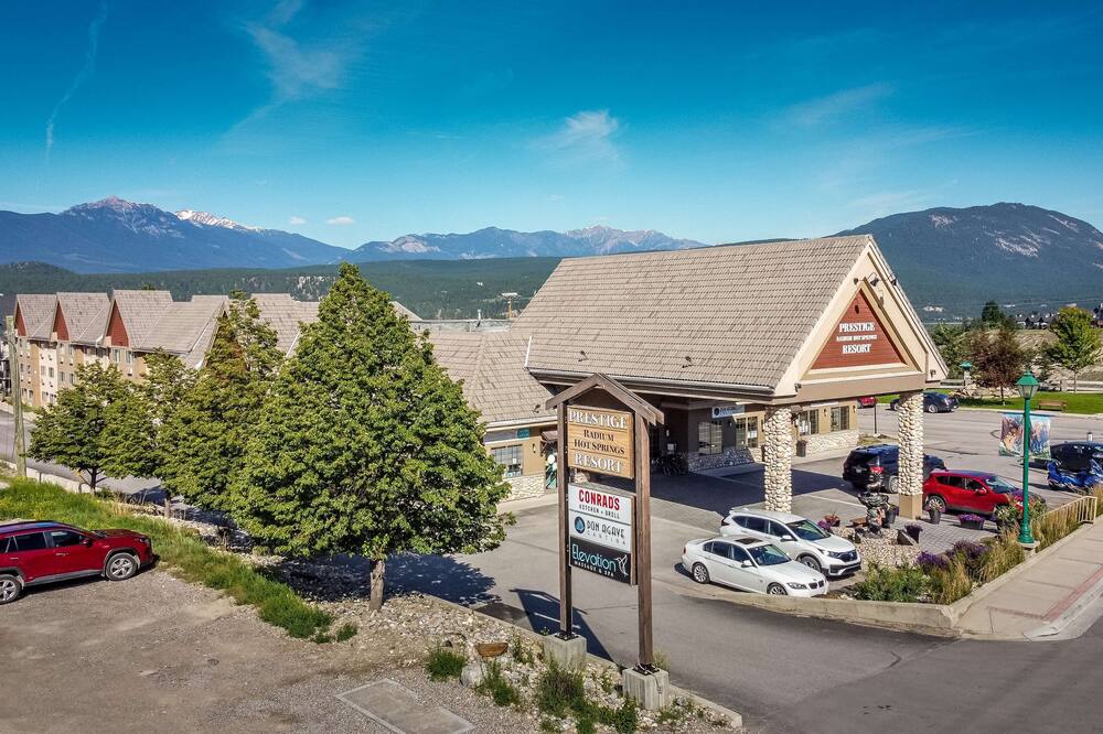 プレステージ ラデウム ホット スプリングス  リゾート ワールドホテルズ クラフテッド 写真