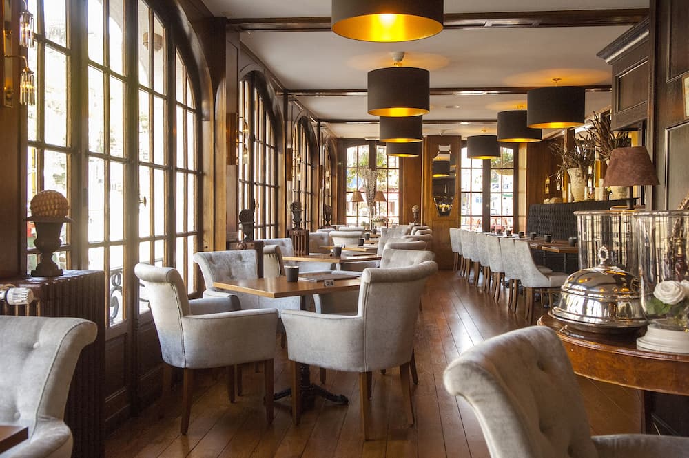 ホテル ドゥ ラ ポステ - ルレ ドゥ ナポレオン III 写真