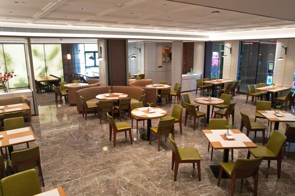 Rising Dragon International Hotel 写真