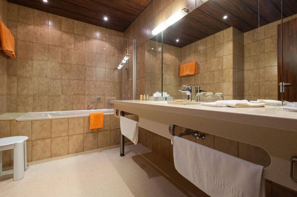 ホテル ゴルデナー ヒルシュ 写真