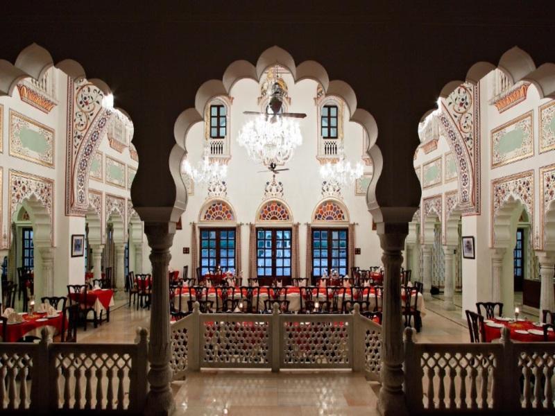 ラクシミ ビラズ パレス 写真