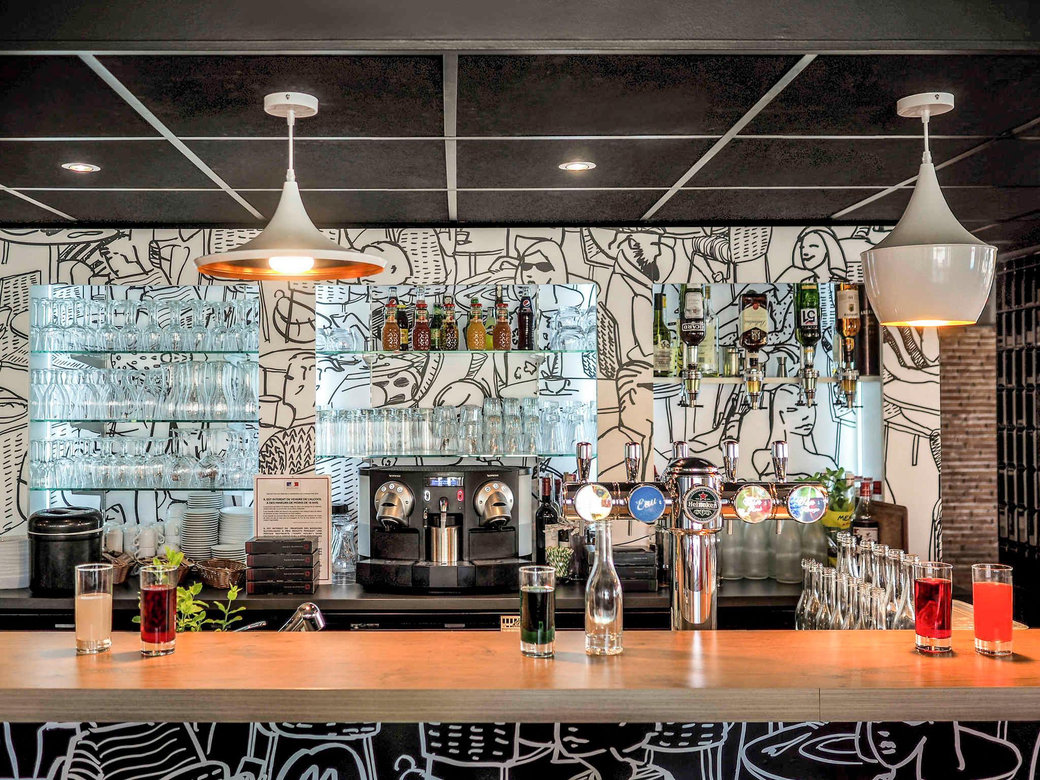 ibis Orange Centre Échangeur A7 A9 写真