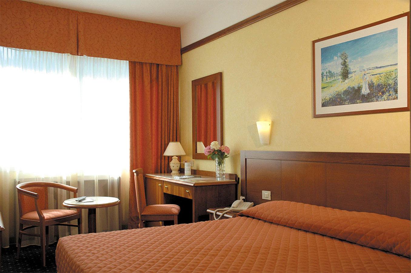 ホテル ラッファエッロ 写真