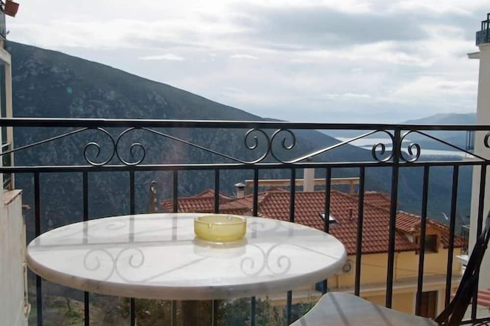 Hotel Varonos 写真