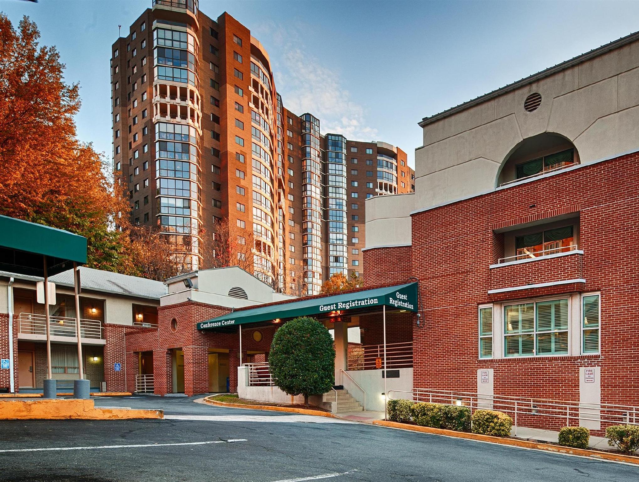 レッド ライオン ホテル ロスリン イオウジマ 写真