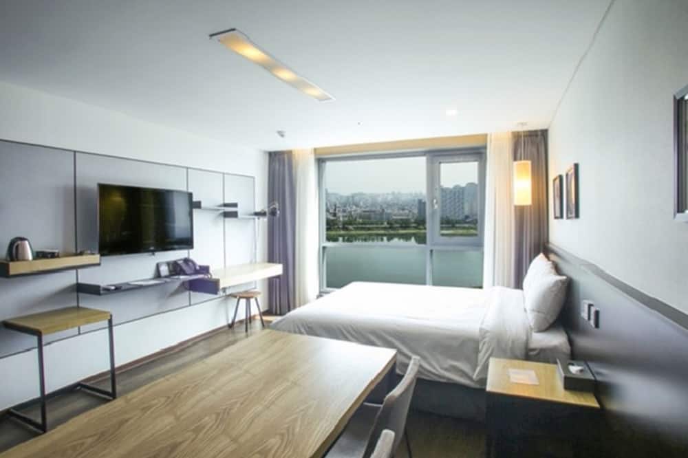 ホテル リバーサイド 写真