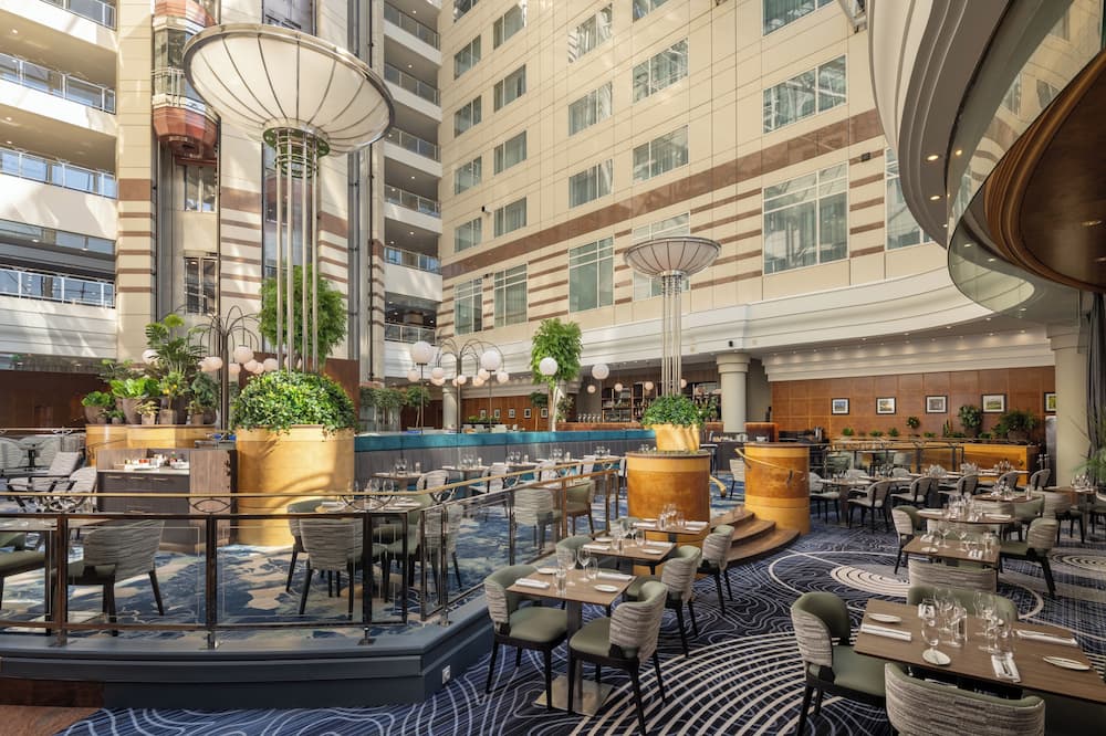 ヒルトン パリ シャルル ド ゴール エアポート 写真