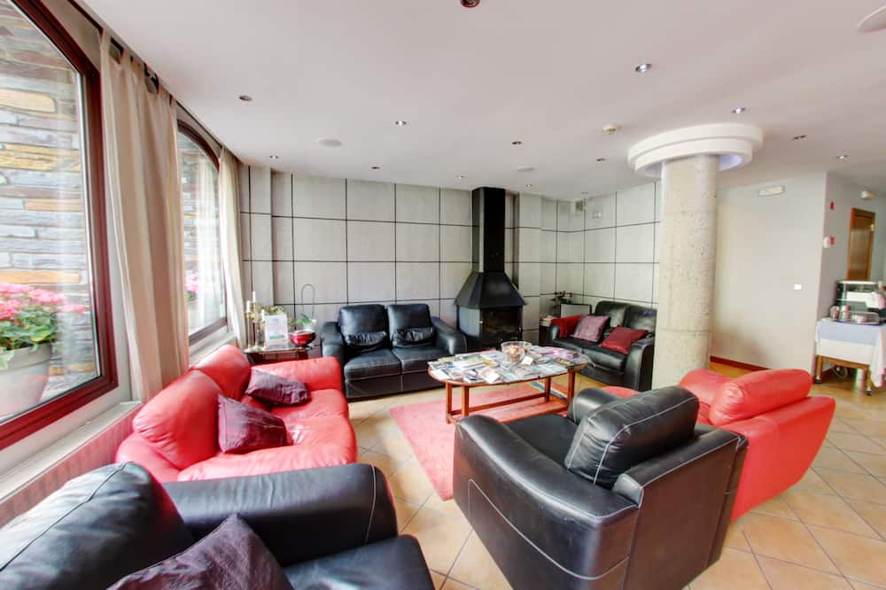 ホテル モンターネ 写真