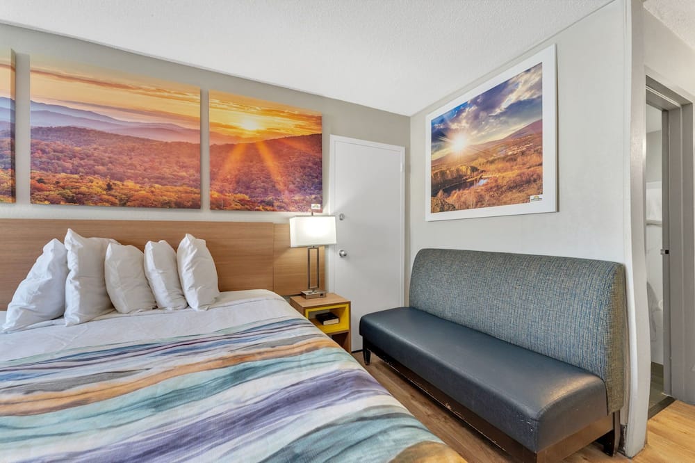 ブリストル パークウェイ イン 写真