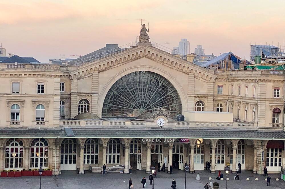 イビス スタイルズ パリ ギャール ド レスト TGV ホテル 写真