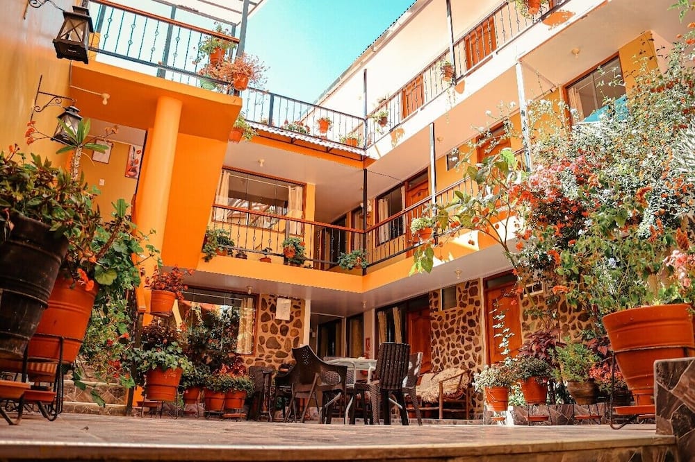 インティタンボ ホテル 写真