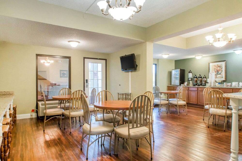 クオリティ イン & スイーツ リッジランド 写真