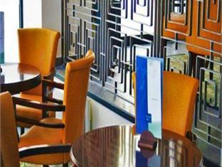 ホテル ル カフェ ド パリ 写真