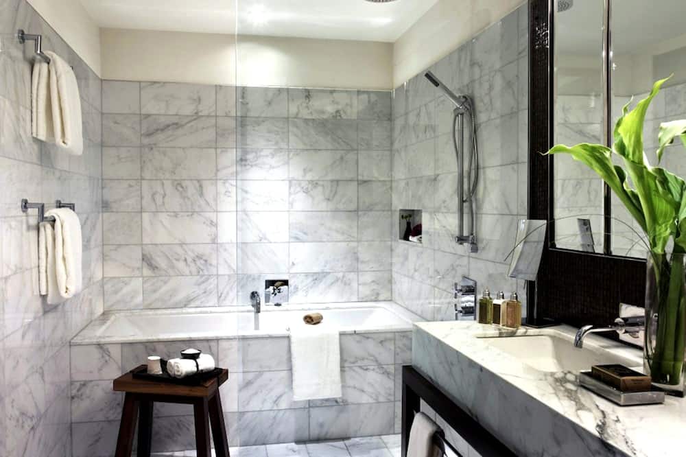 キンプトン ホテル エヴェンティ バイ IHG 写真