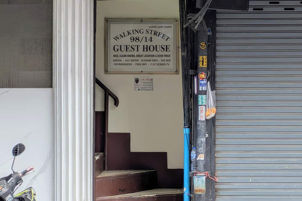 ウォーキング ストリート ゲスト ハウス 写真