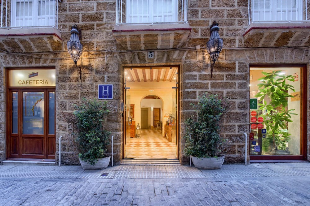 ホテル アルガントニオ 写真