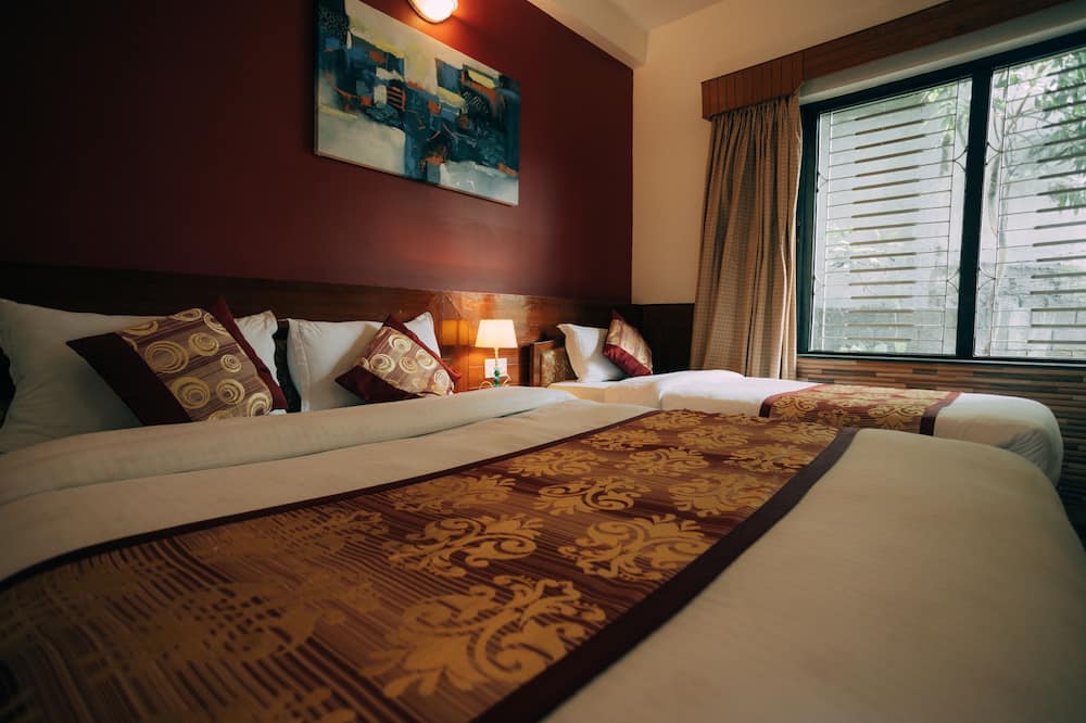 ホテル トゥルシ 写真