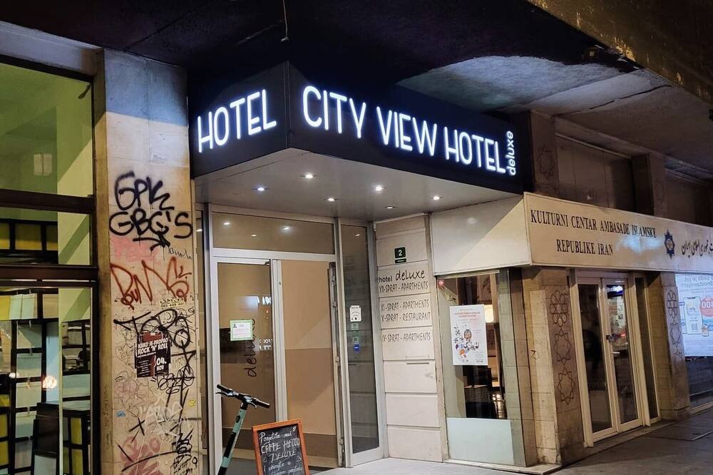 ヘッコ デラックス ホテル 写真