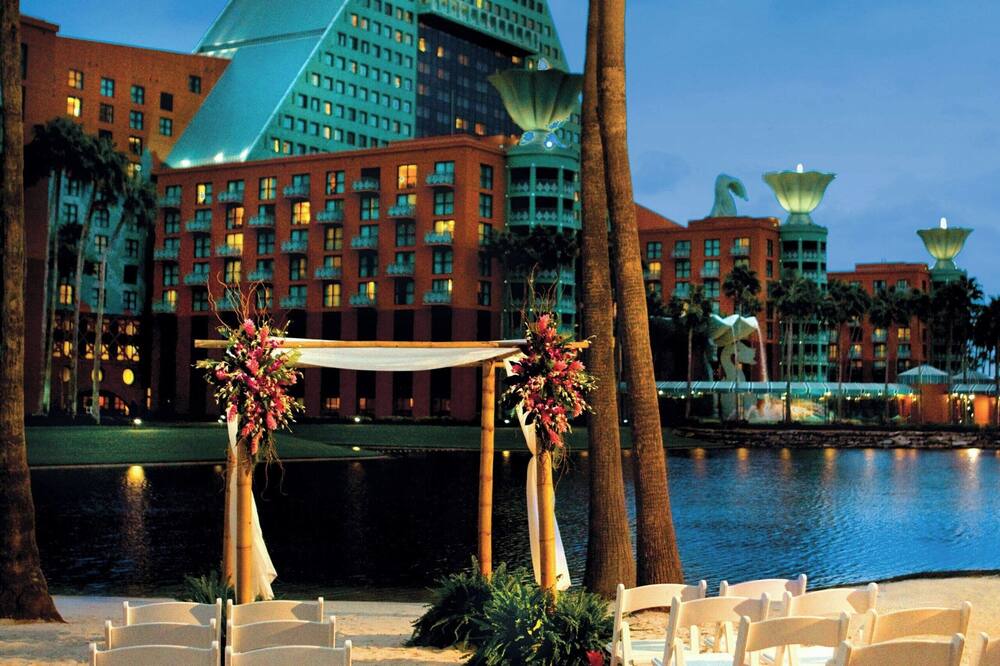 ウォルト ディズニー ワールド スワン 写真