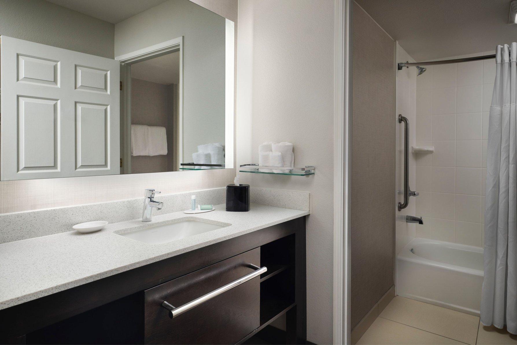 Residence Inn by Marriott Stockton 写真