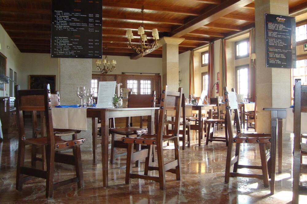 パラドール デ ベリン 写真