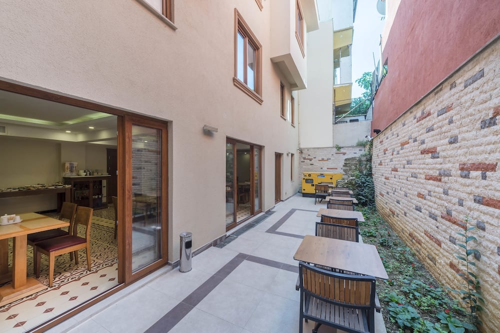 ラリン ホテル 写真