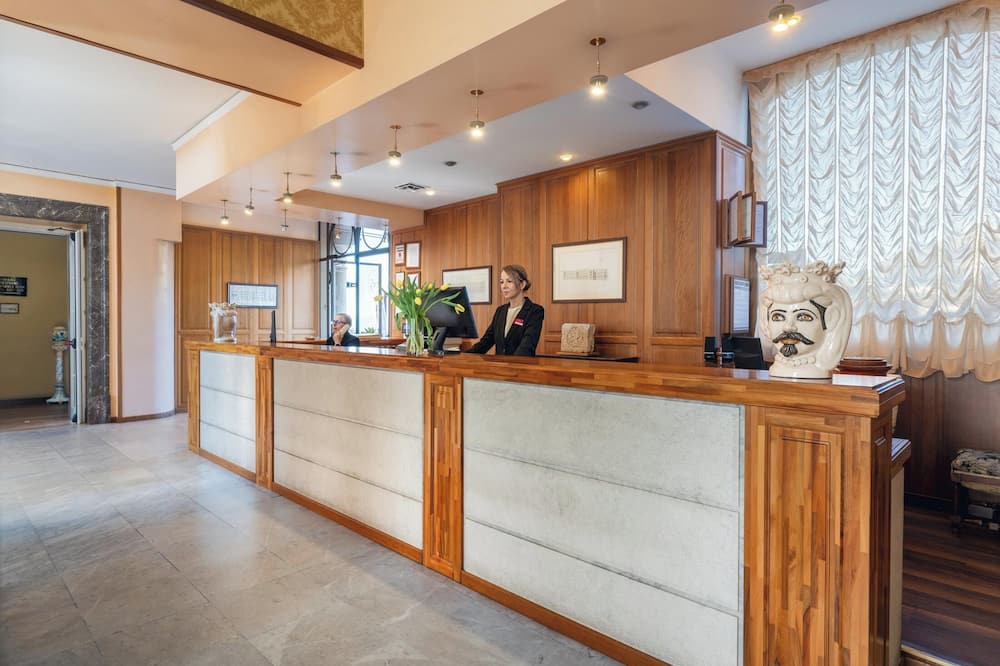 Excelsior Palace Hotel 写真