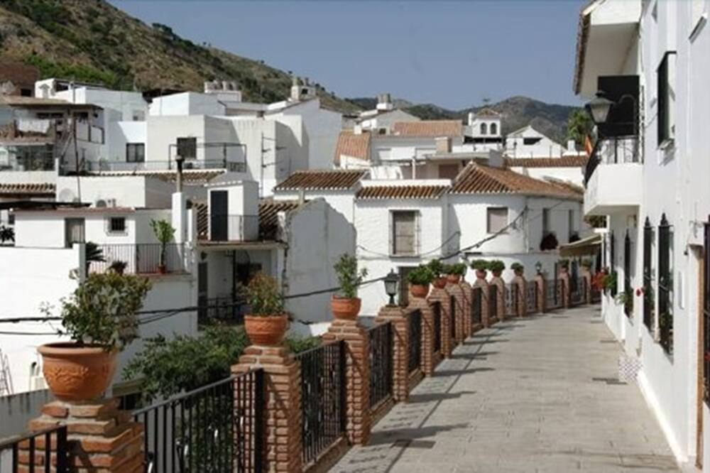 ホステル エル エスクード デ ミハス 写真