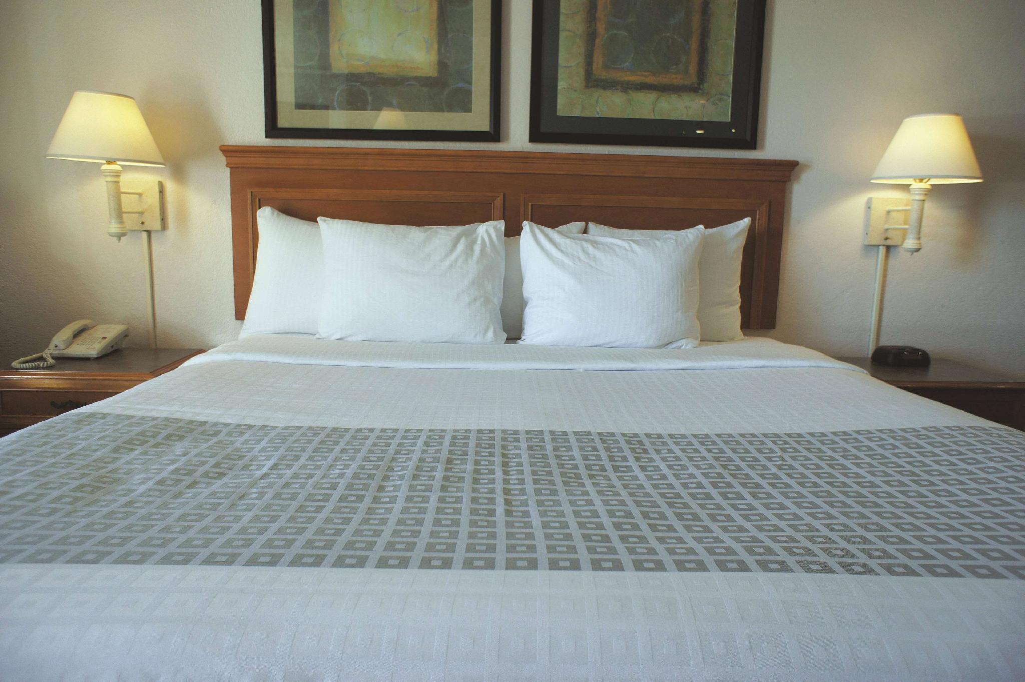 ラ キンタ イン バイ ウィンダム アルバカーキ エアポート 写真