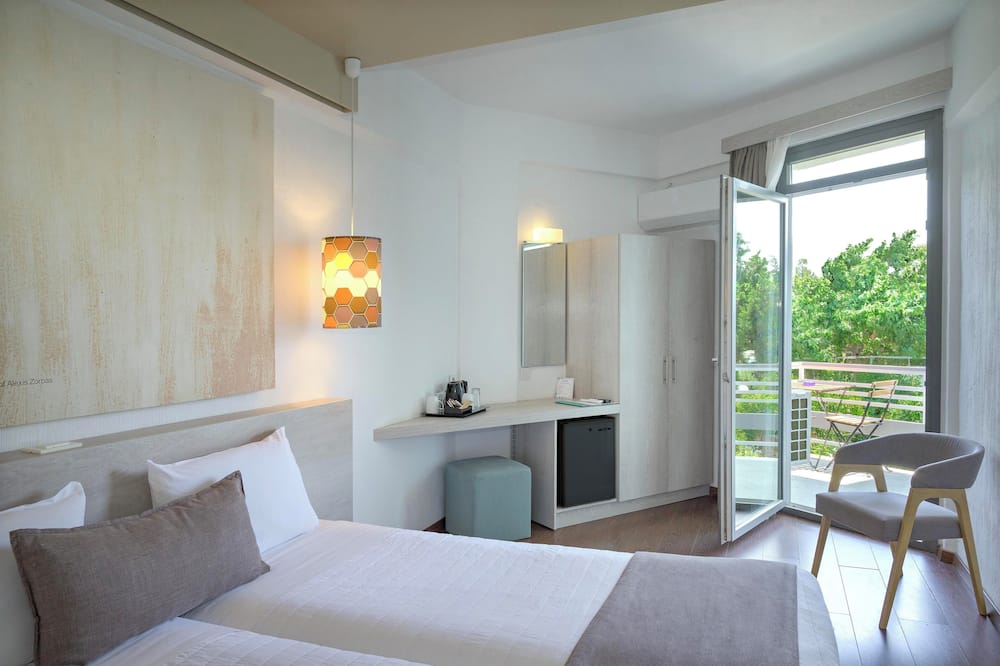 The Grove Seaside Hotel 写真