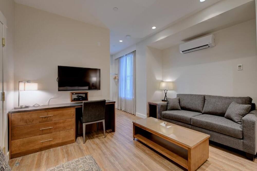 ストラスコナ ホテル 写真