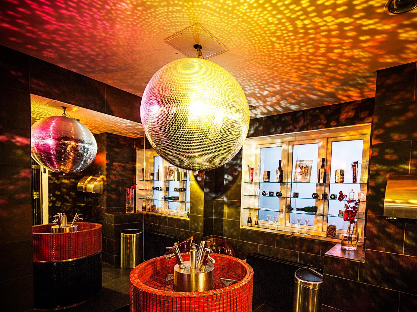 ファースト ホテル トゥウェンティセブン 写真