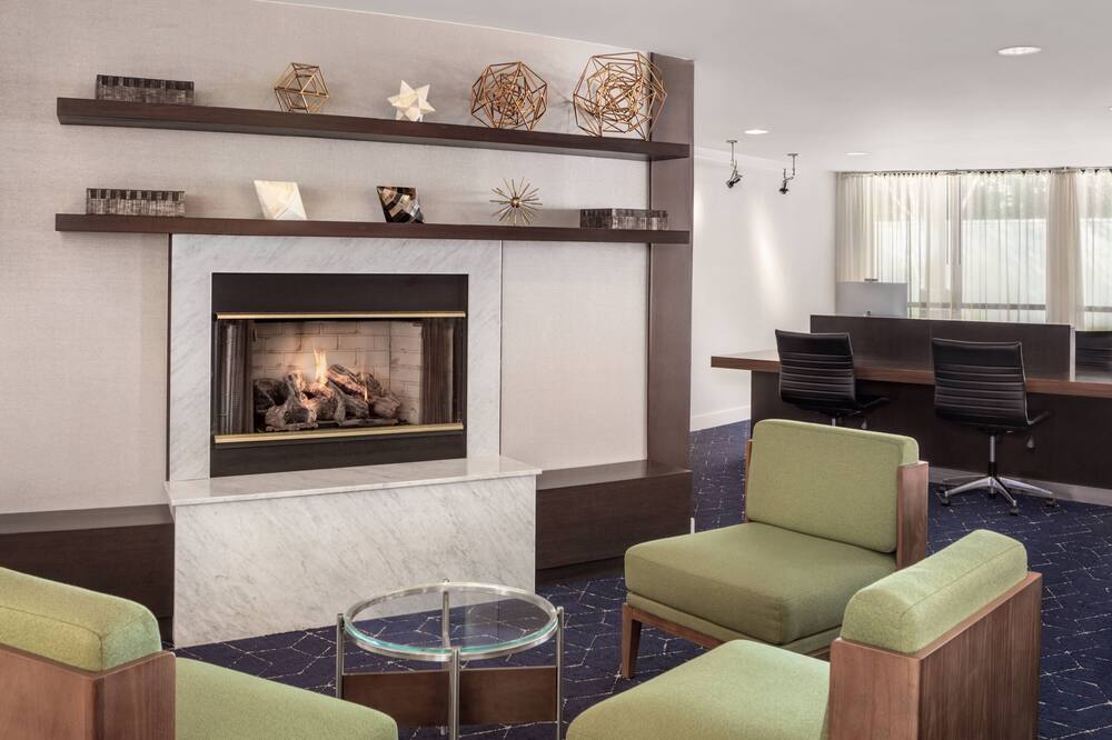 Courtyard by Marriott Portland Airport 写真