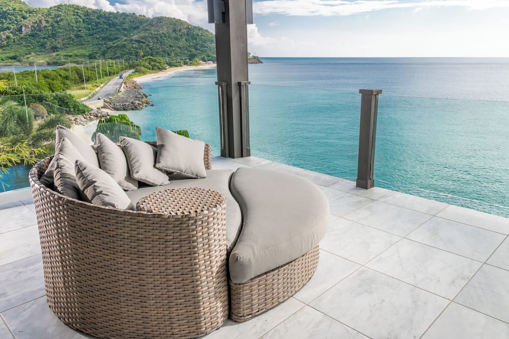 Tamarind Hills 写真