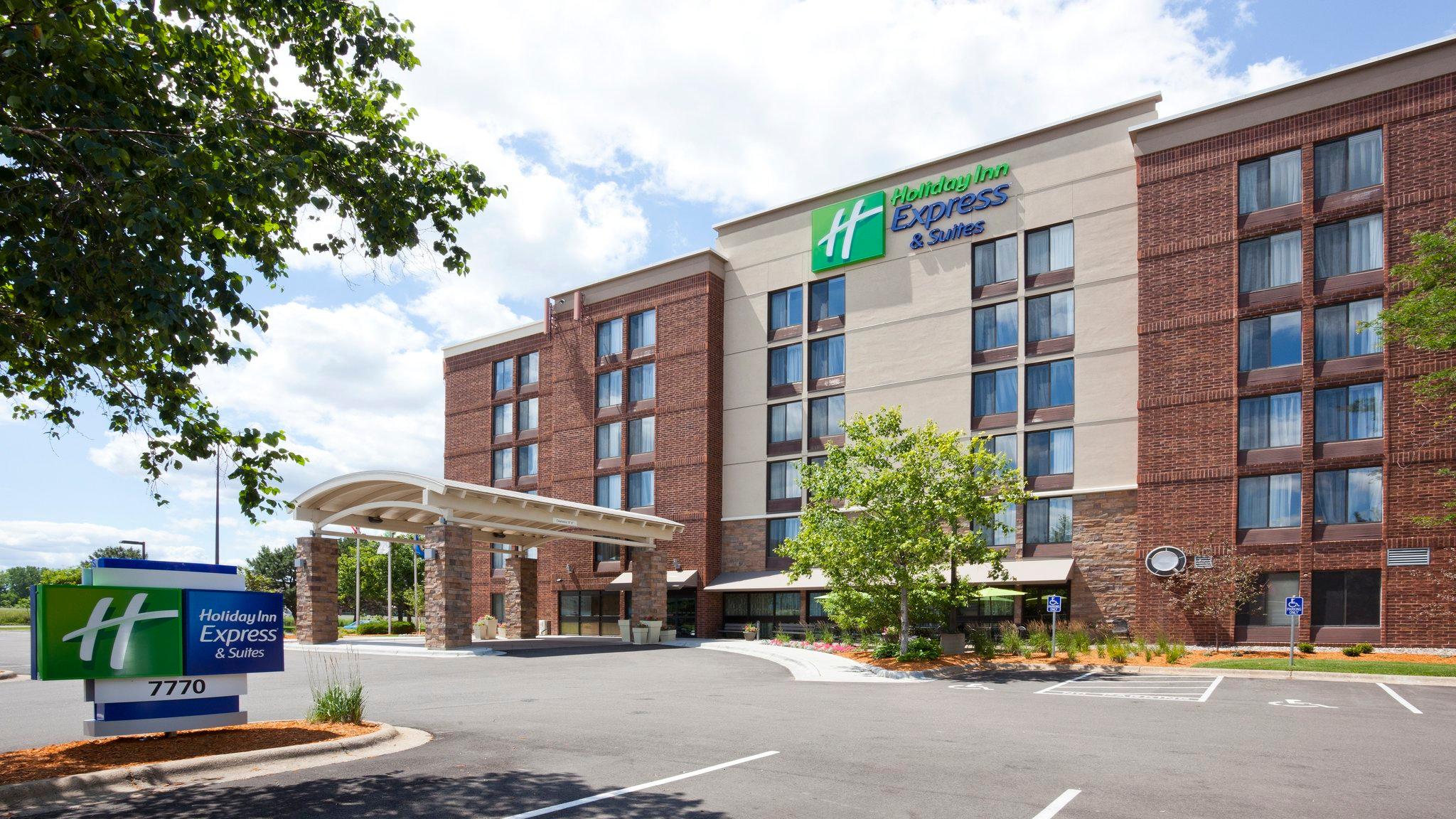 ホリデイ イン エクスプレス ＆ スイーツ ブルーミントン ウエスト バイ IHG 写真