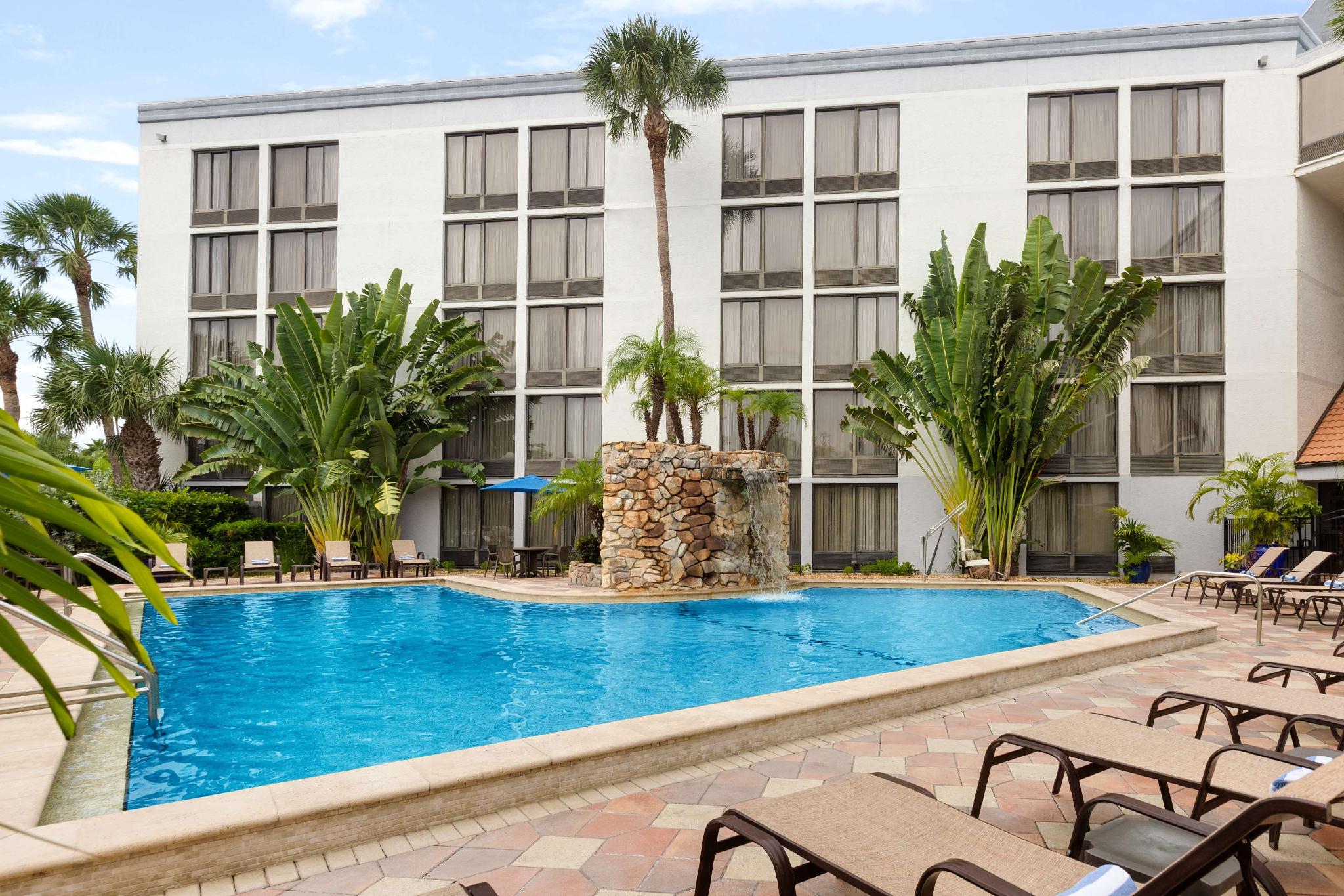 DoubleTree by Hilton Fort Myers at Bell Tower Shops 写真