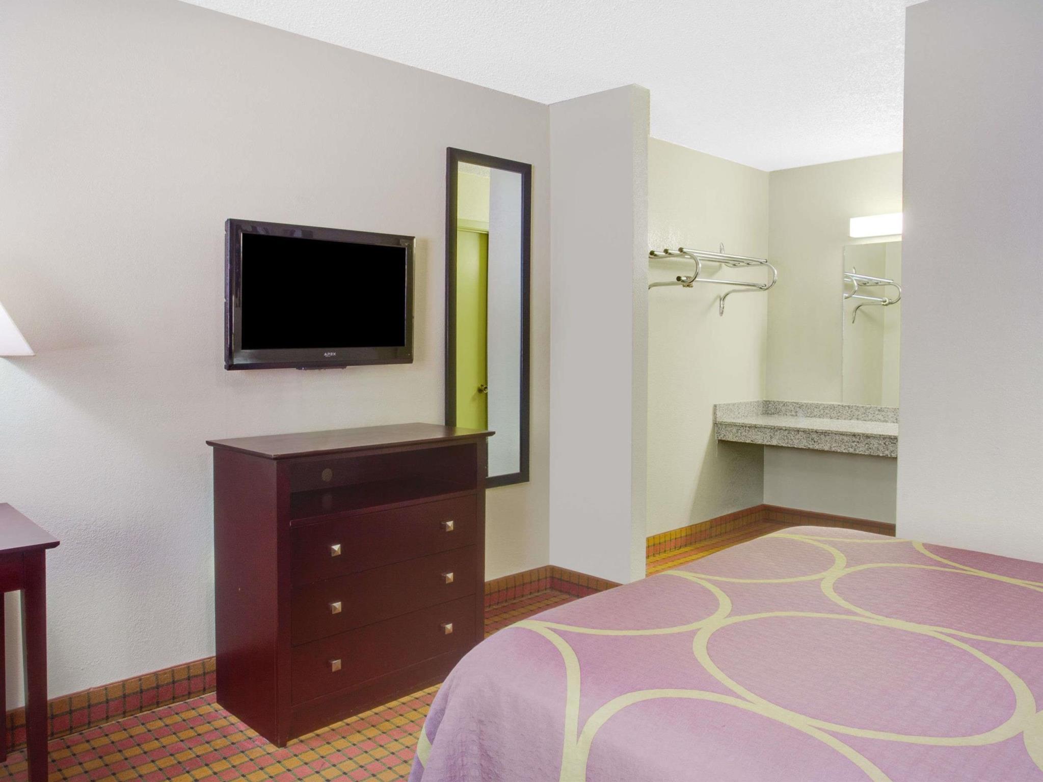 スーパー 8 バイ ウィンダム モンティチェロ アーカンソー 写真