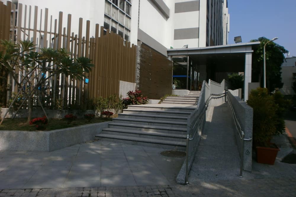 カオション インターナショナル プラザ ホテル 写真