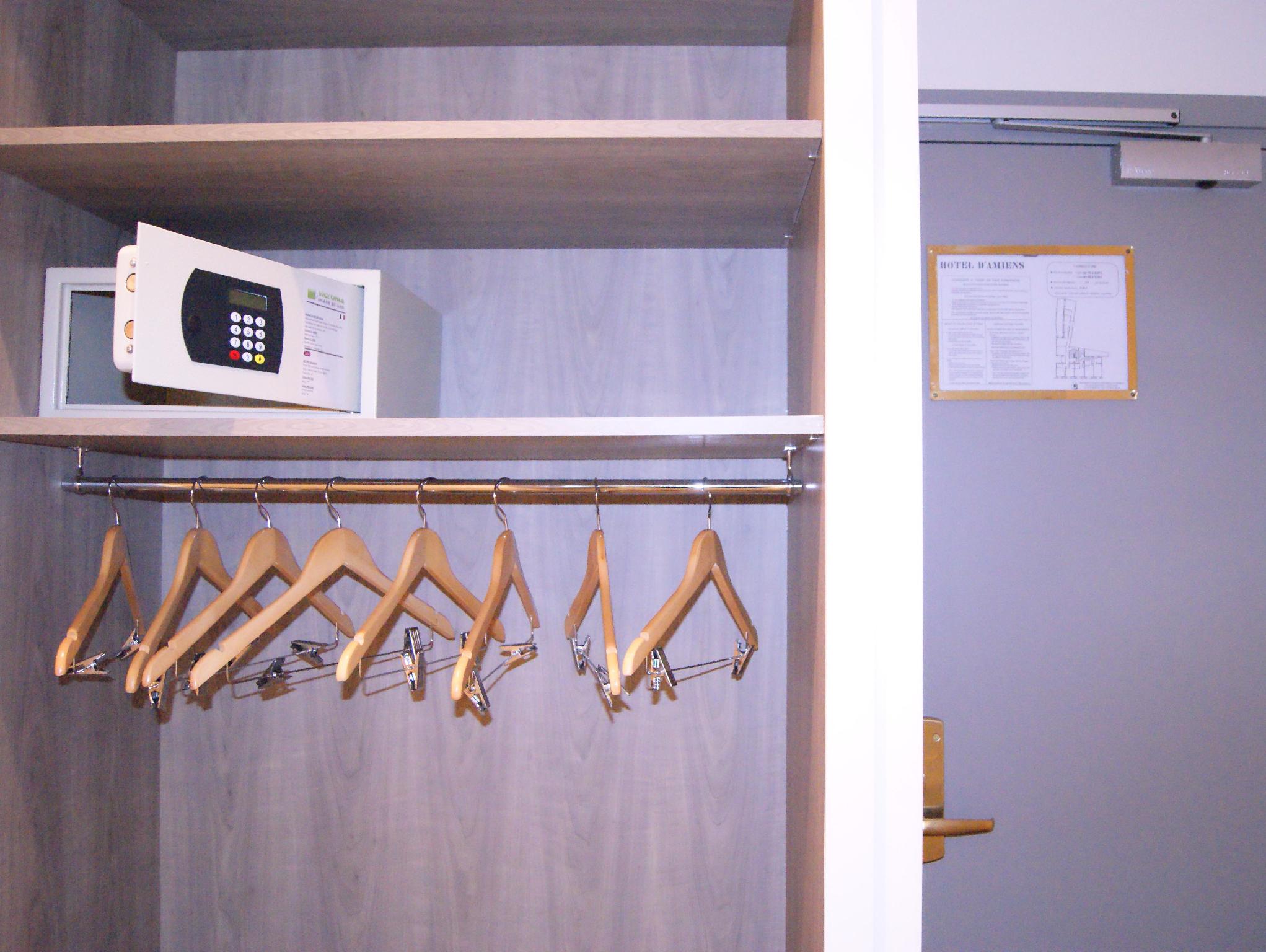 ホテル ダミアン 写真