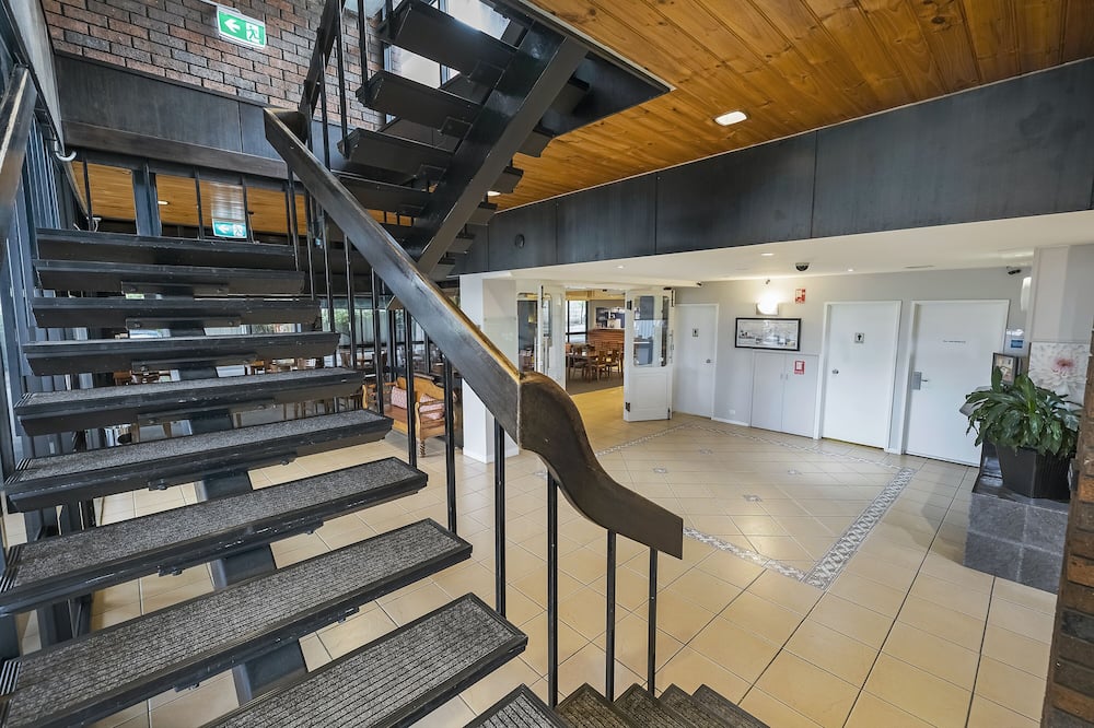 Central Court Warrnambool 写真