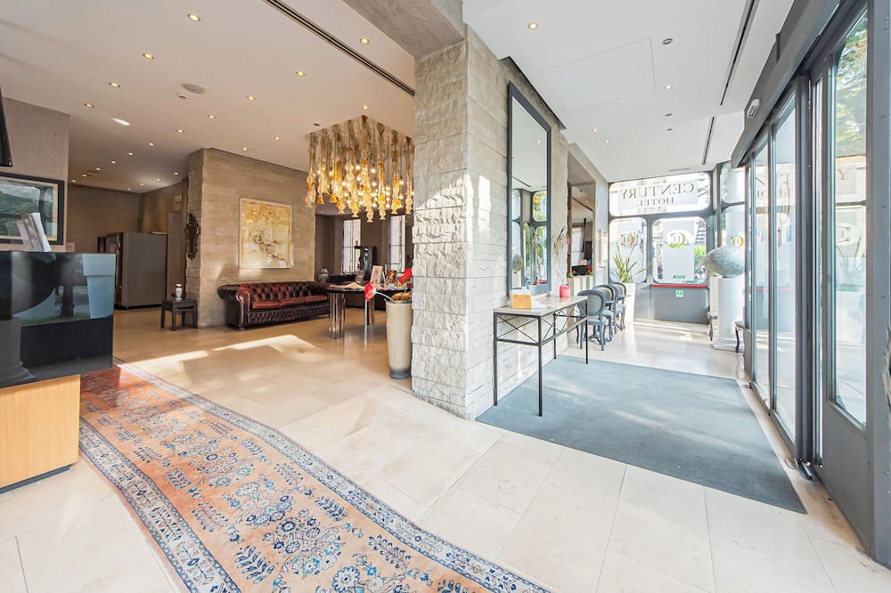 センチュリー ホテル 写真