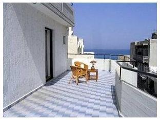 イリニ ホテル 写真