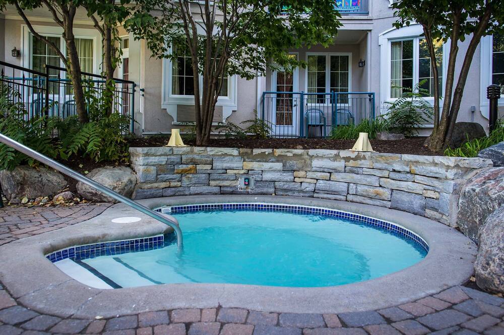 ホリデイ イン エクスプレス アンド スイーツ トレンブラン by IHG 写真