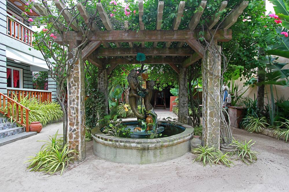 ニギ ニギ トゥー ビーチ リゾート 写真