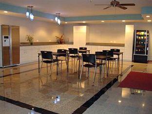 オヘア イン & スイーツ 写真