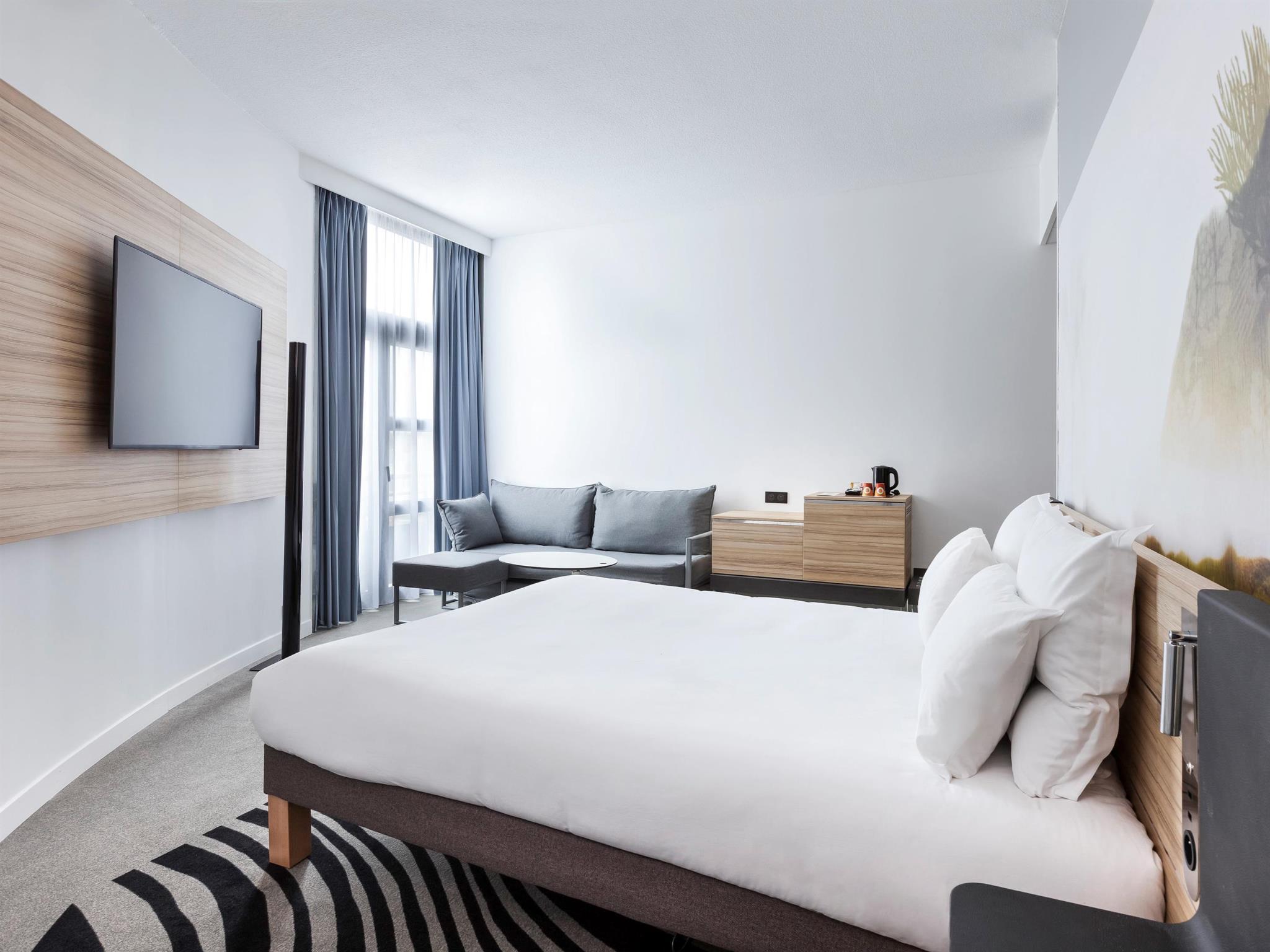 ノボテル トゥール セントル ガール 写真