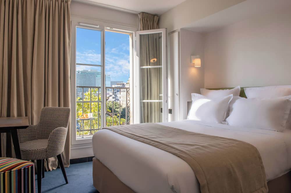 エドゥアール VI バイ マローン 写真