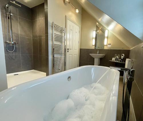 Wingrove House 写真